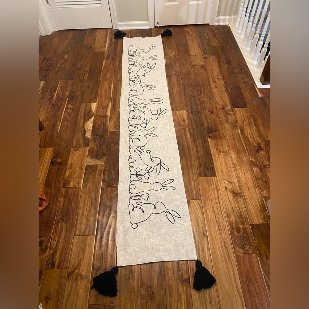 Rachel Ashwell The Farmhouse Bunny Rabbit Easter Runner Beige Tassel 16 x 90”